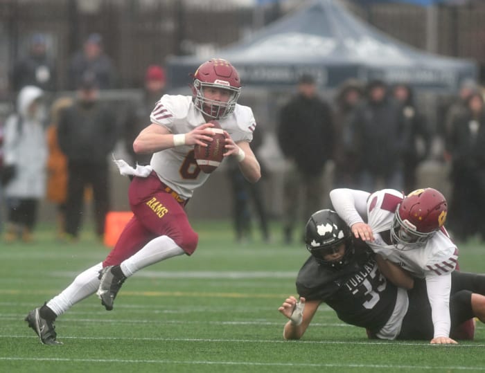 Central-Catholic.Tualatin.6A-football-final.Taylor-Balkom.59